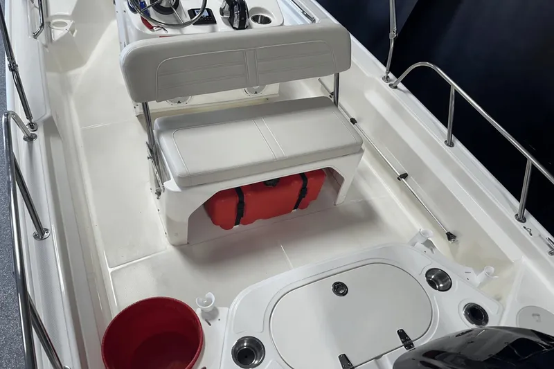 Slide: The Image of Boston Whaler 150 Montauk 2025 - 32