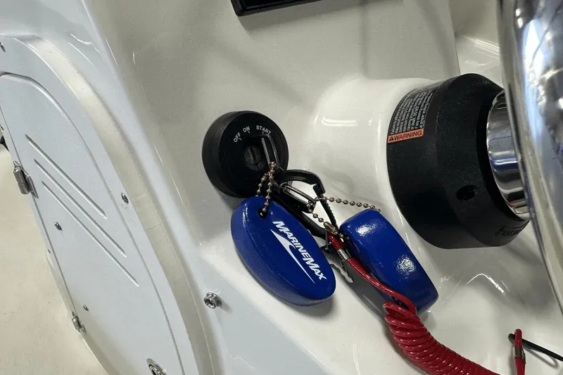 Slide: The Image of Boston Whaler 150 Montauk 2025 - 36