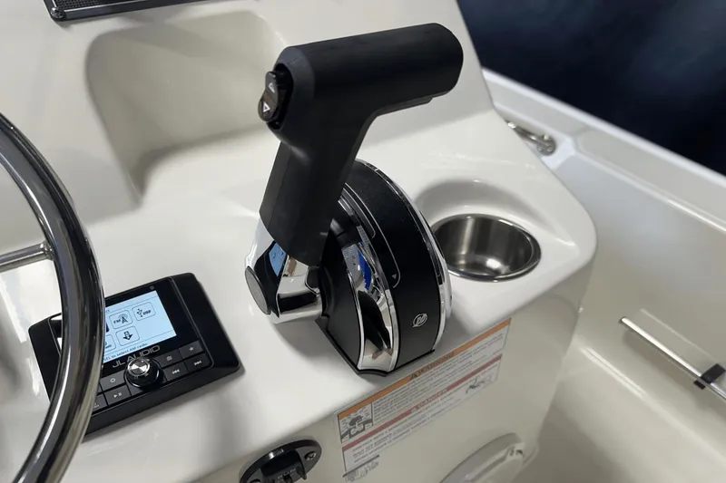 Slide: The Image of Boston Whaler 150 Montauk 2025 - 38