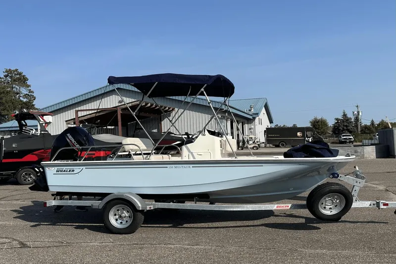 Slide: The Image of Boston Whaler 150 Montauk 2025 - 52