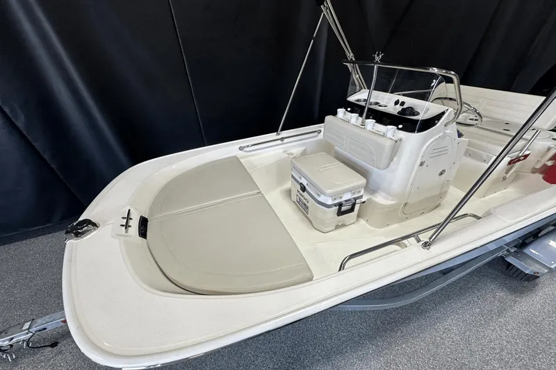 Slide: The Image of Boston Whaler 150 Montauk 2025 - 9