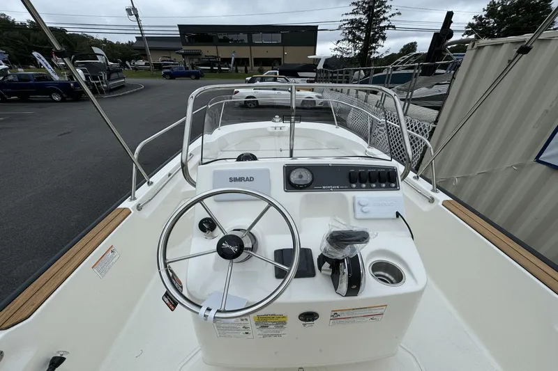 Slide: The Image of Boston Whaler 170 Montauk 2025 - 11