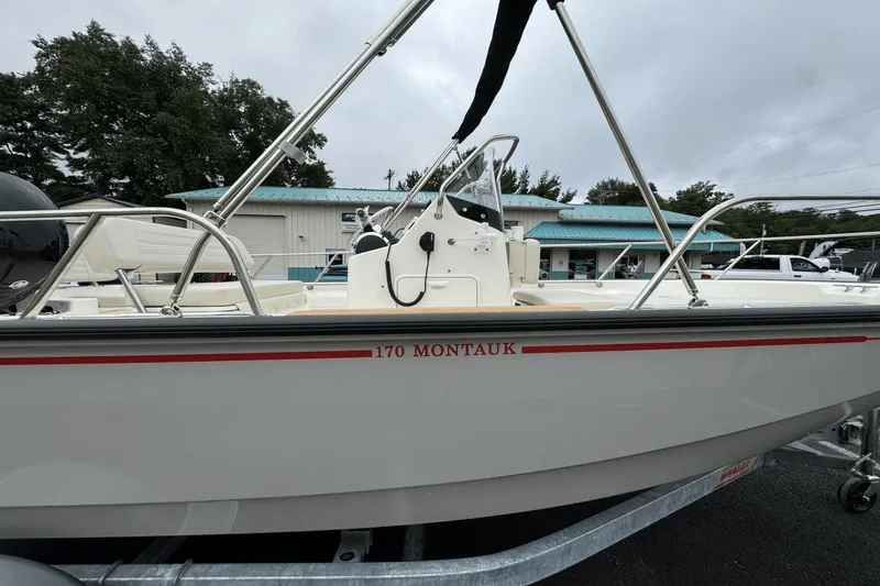 Slide: The Image of Boston Whaler 170 Montauk 2025 - 3
