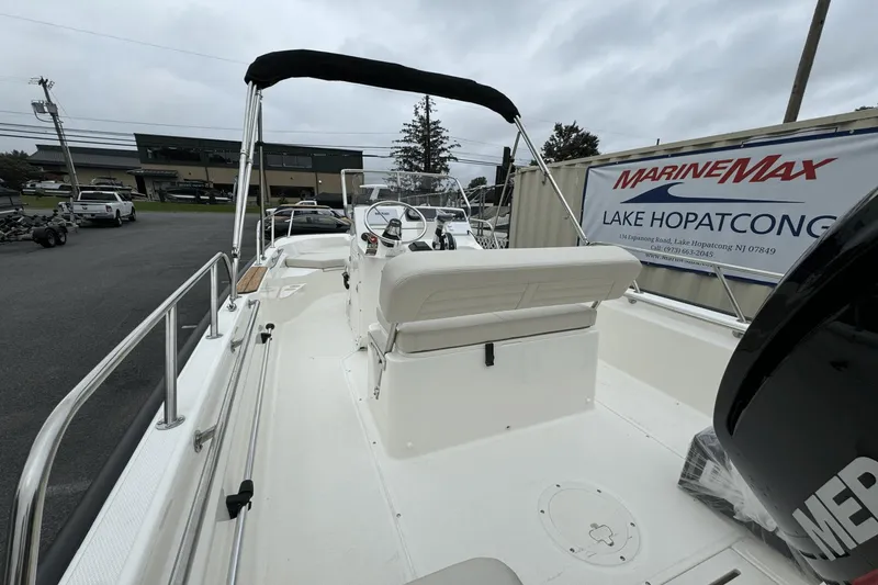 Slide: The Image of Boston Whaler 170 Montauk 2025 - 6