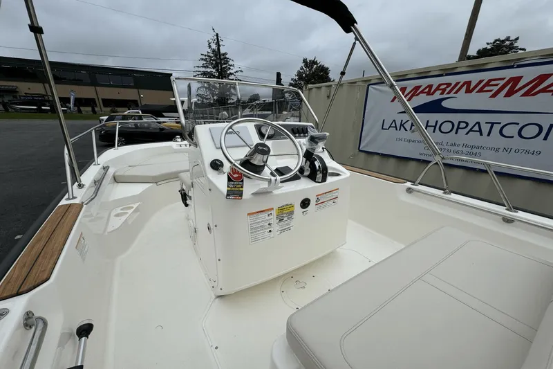 Slide: The Image of Boston Whaler 170 Montauk 2025 - 9