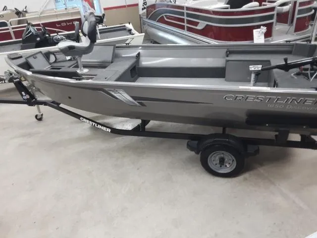 Slide: The Image of Crestliner 1650 Discovery Tiller 2024 - 5