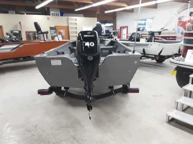 Slide: The Image of Crestliner 1650 Discovery Tiller 2024 - 8