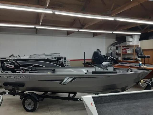 Slide: The Image of Crestliner 1650 Discovery Tiller 2024 - 9