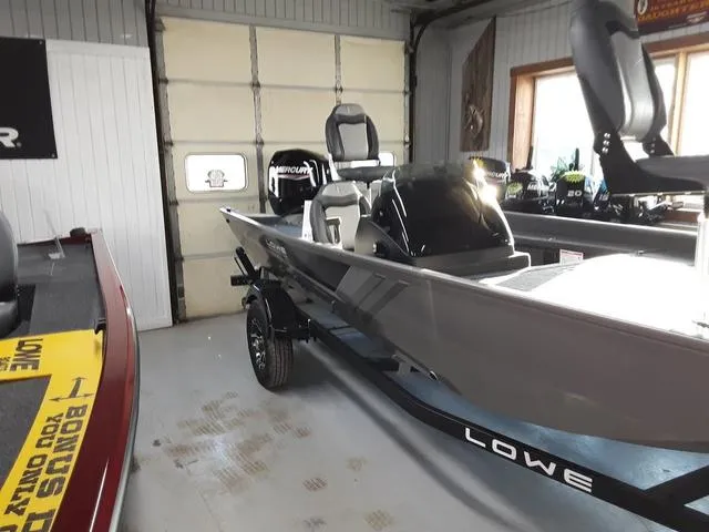 Slide: The Image of Lowe Skorpion 17 2024 - 3