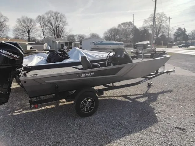 Slide: The Image of Lowe Skorpion 17 2024 - 10