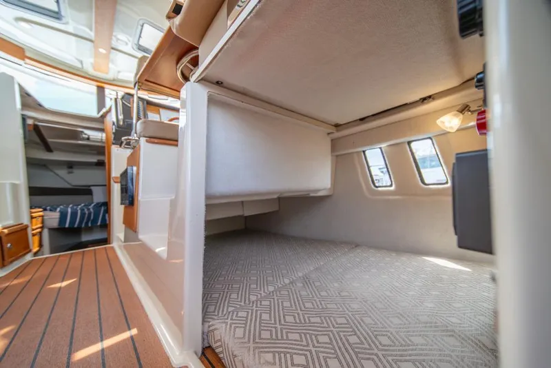 Slide: The Image of Ranger Tug R-27 2021 - 14