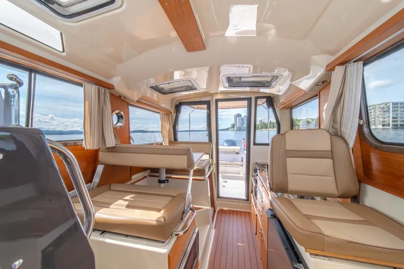 Slide: The Image of Ranger Tug R-27 2021 - 16