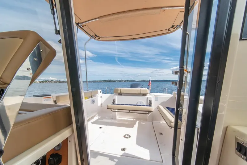 Slide: The Image of Ranger Tug R-27 2021 - 23