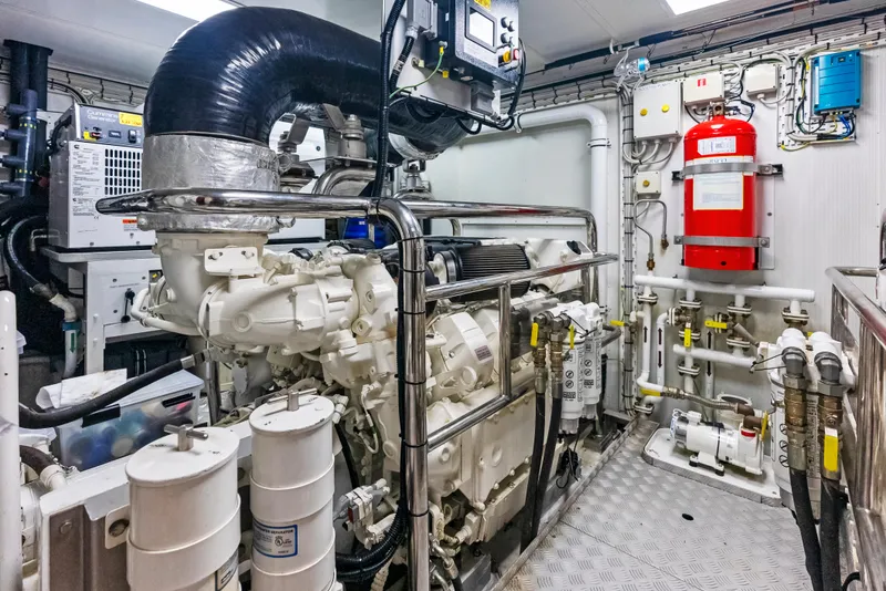 Slide: The Image of Azimut Magellano 76 2016 - 59