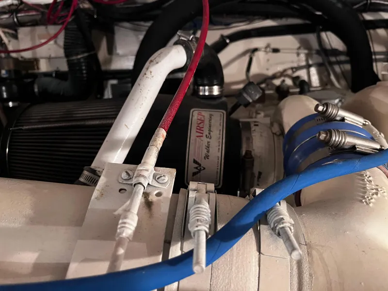 Slide: The Image of Hatteras 52 Cockpit Motoryacht 1991 - 56