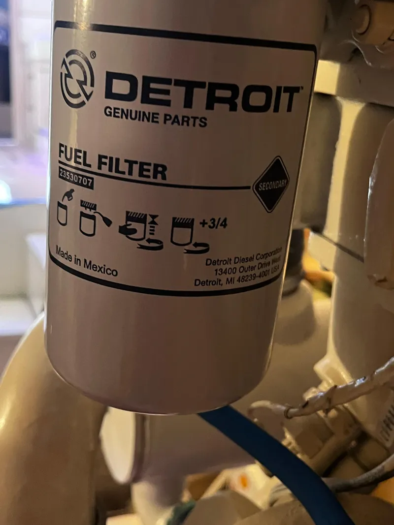 Slide: The Image of Hatteras 52 Cockpit Motoryacht 1991 - 59