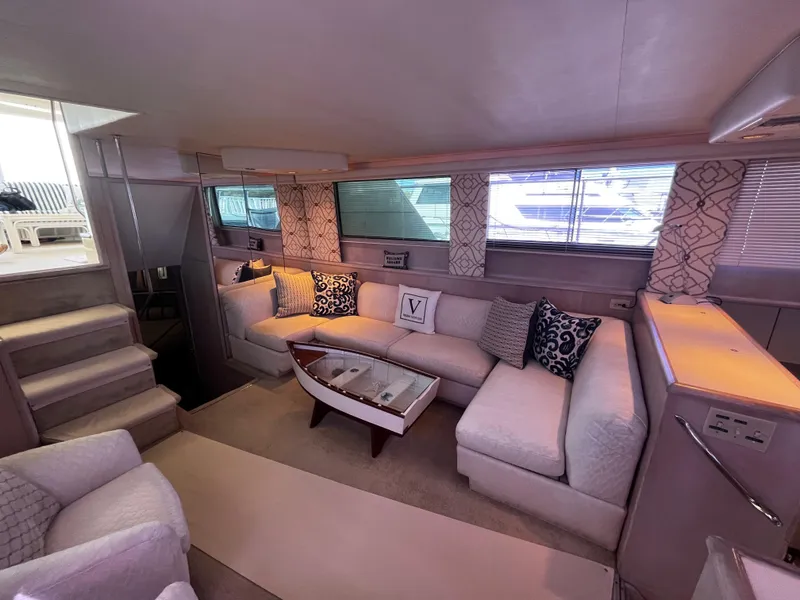 Slide: The Image of Hatteras 52 Cockpit Motoryacht 1991 - 67