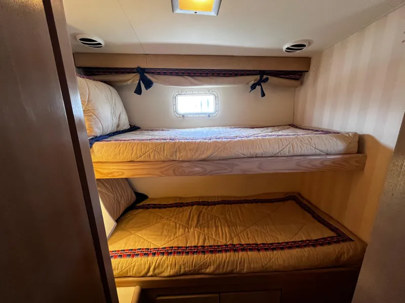 Slide: The Image of Hatteras 52 Cockpit Motoryacht 1991 - 74