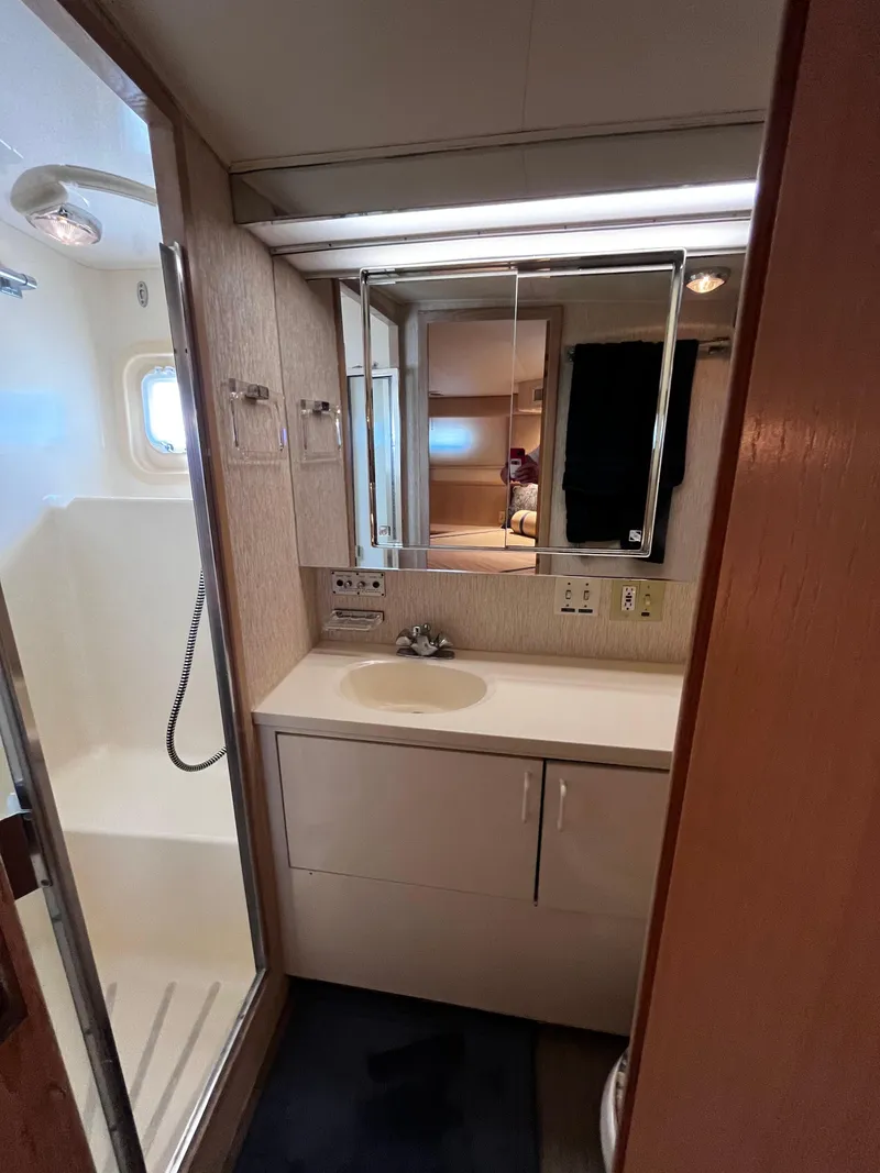 Slide: The Image of Hatteras 52 Cockpit Motoryacht 1991 - 88