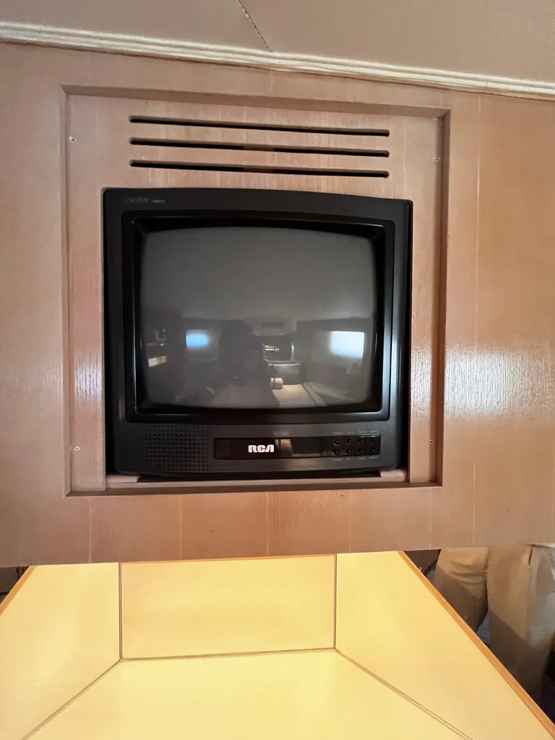 Slide: The Image of Hatteras 52 Cockpit Motoryacht 1991 - 94