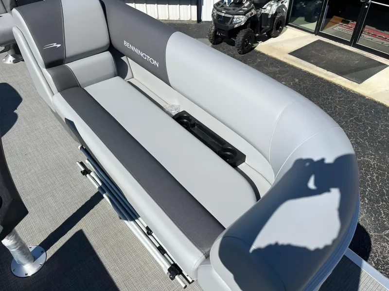 Slide: The Image of 2024 Bennington 22 SVSR pontoon boat with gray seating. - 10
