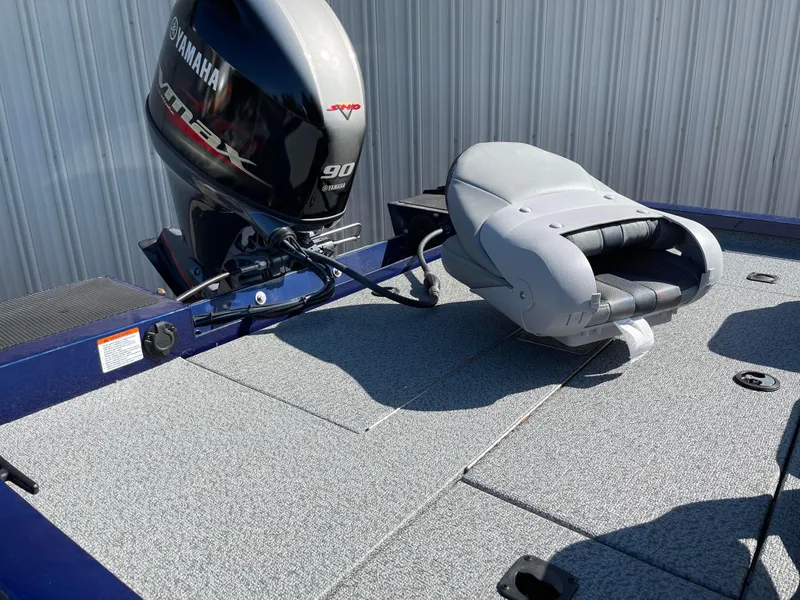 Slide: The Image of 2024 G3 Sportsman 1710 PFX boat with Yamaha 90 HP outboard motor. - 14