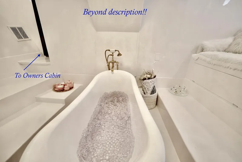 Slide: The Image of Luxurious bathroom on a 1945 Custom Motor Yacht. - 25