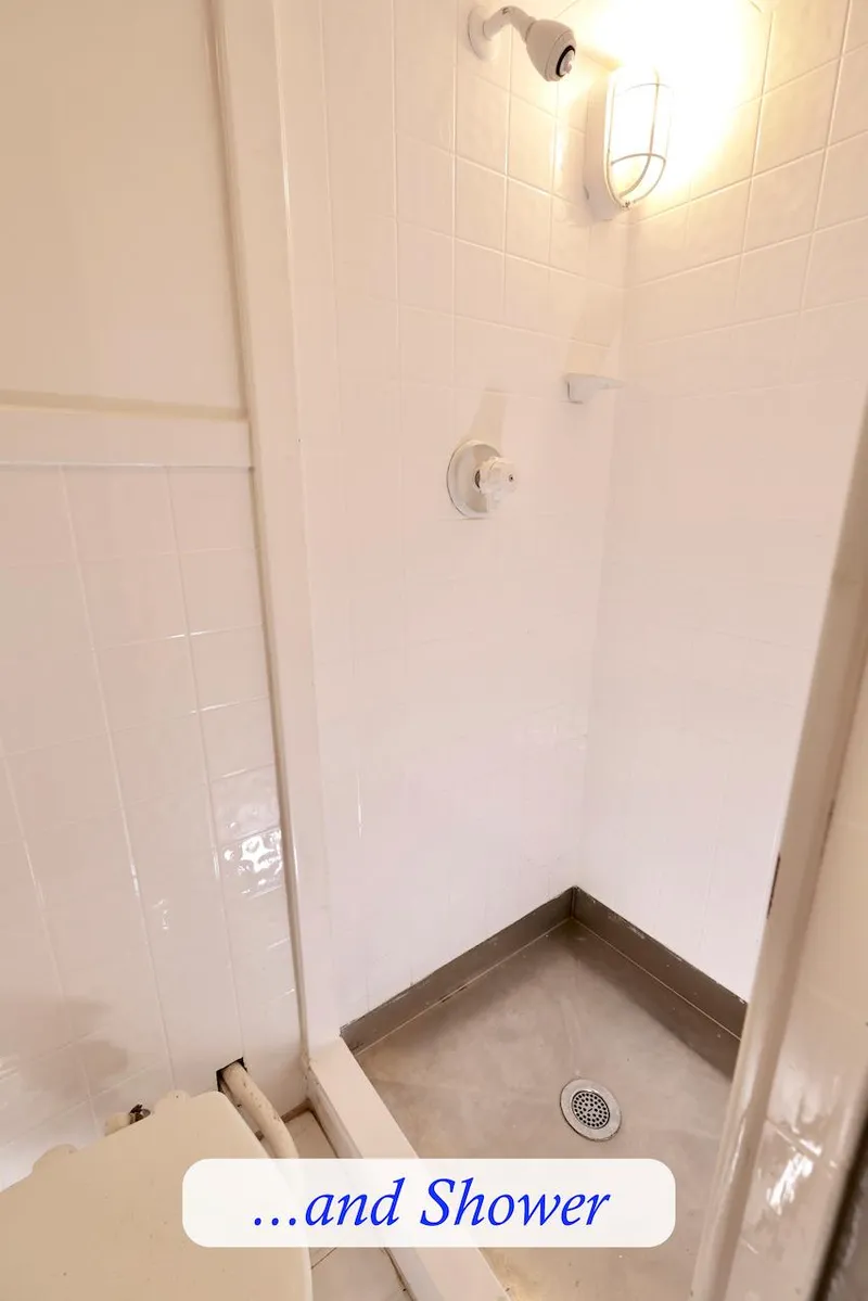 Slide: The Image of Shower area on a custom 1945 motor yacht. - 32