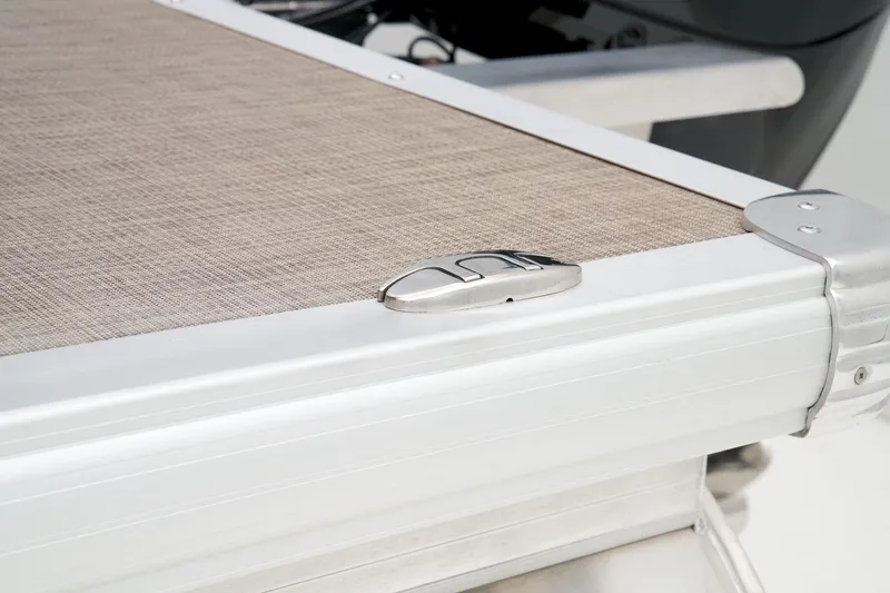 Slide: The Image of Sun Tracker Party Barge 22 RF XP3 2023 - 13