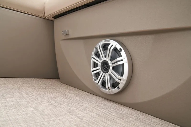 Slide: The Image of Sun Tracker Party Barge 22 RF XP3 2023 - 15