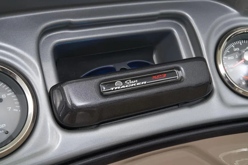 Slide: The Image of Sun Tracker Party Barge 22 RF XP3 2023 - 43