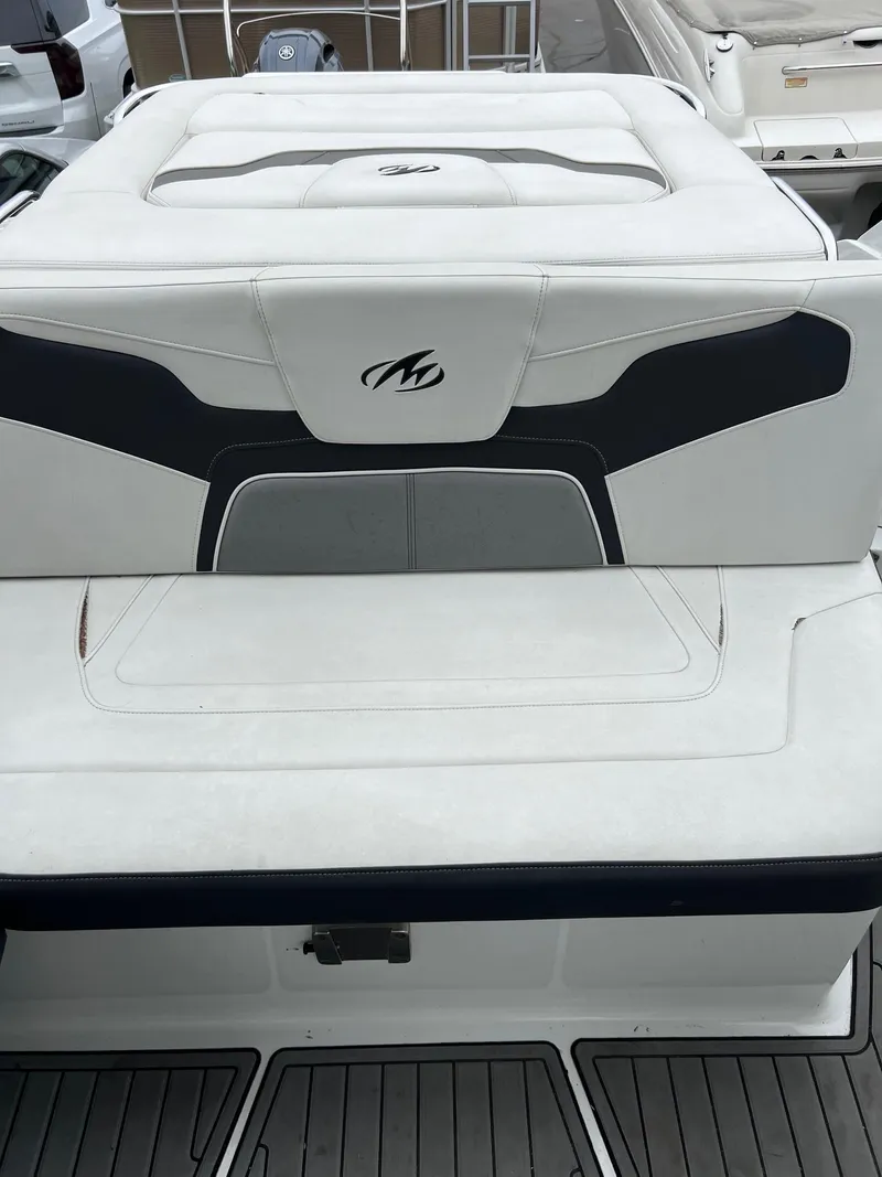Slide: The Image of 2016 Monterey 328SS boat with white and black seating. - 4