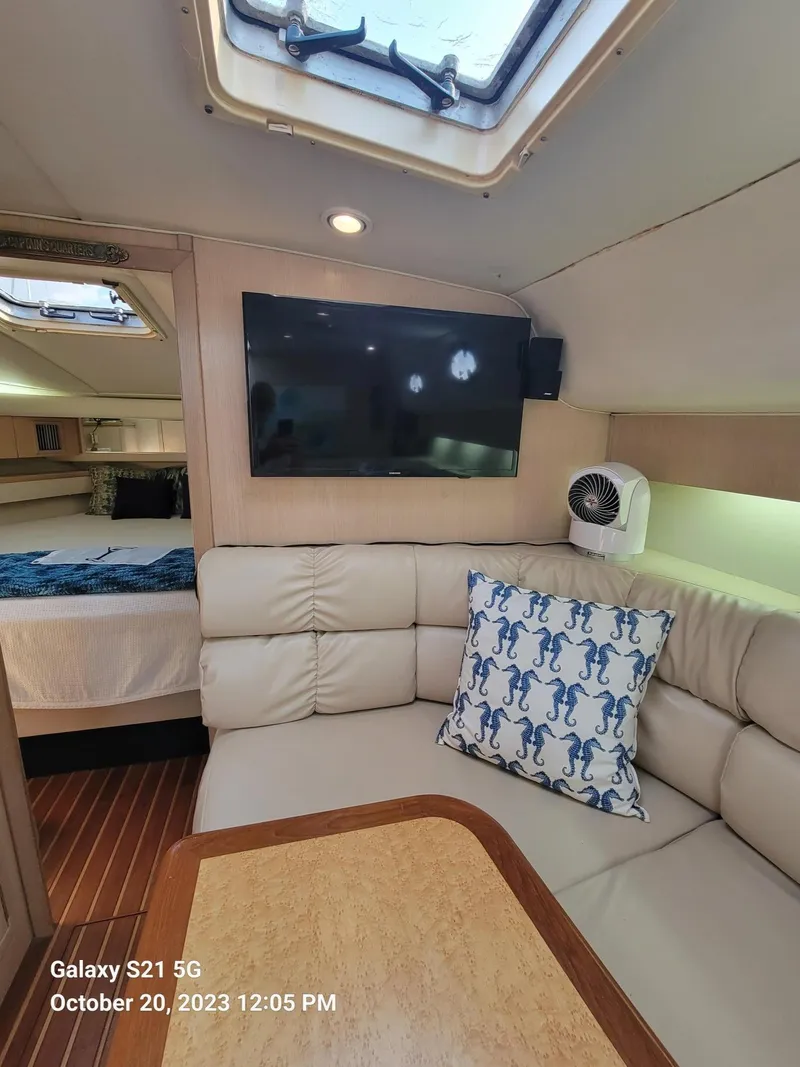 Slide: The Image of Salon Flat Screen TV - 17