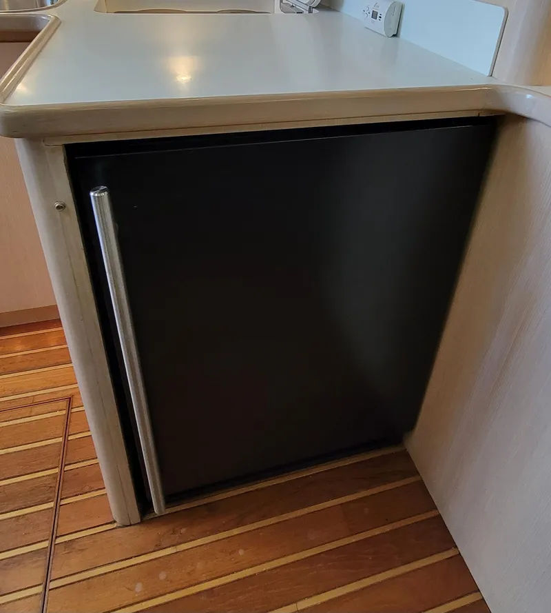 Slide: The Image of U-Line Refrigerator - 23