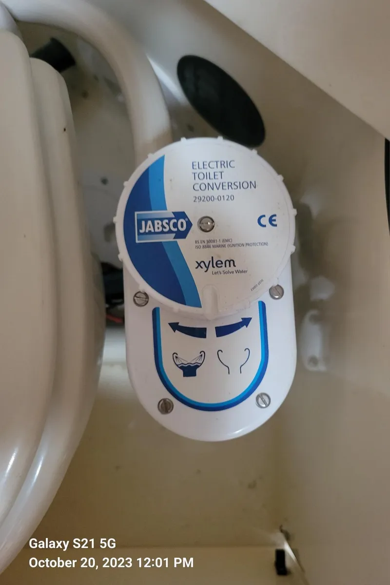 Slide: The Image of Mid Cabin Jabsco Electric Head - 34