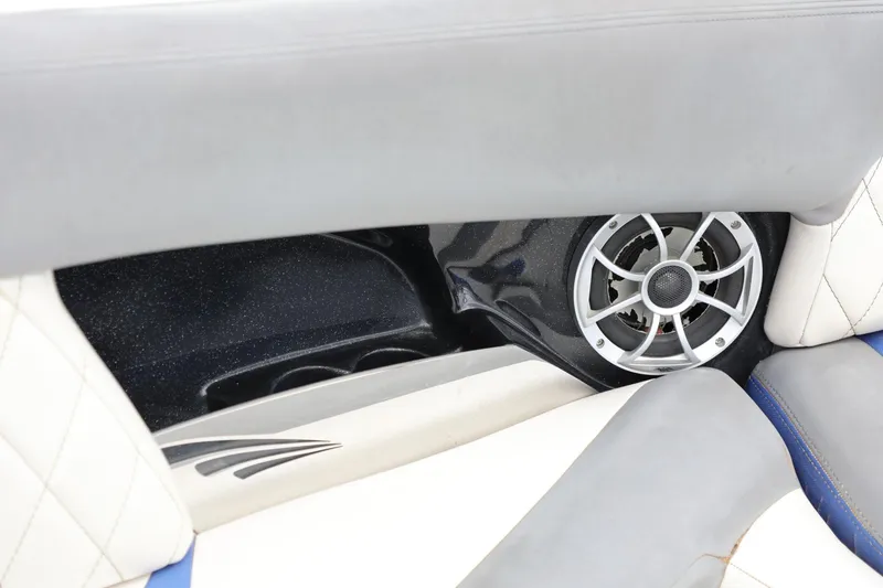 Slide: The Image of Tigé Z1 2013 - 19