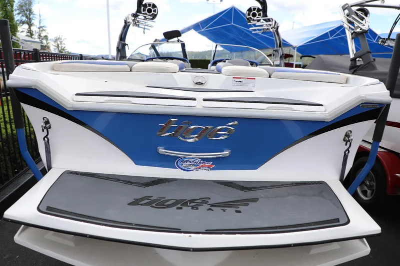 Slide: The Image of Tigé Z1 2013 - 4