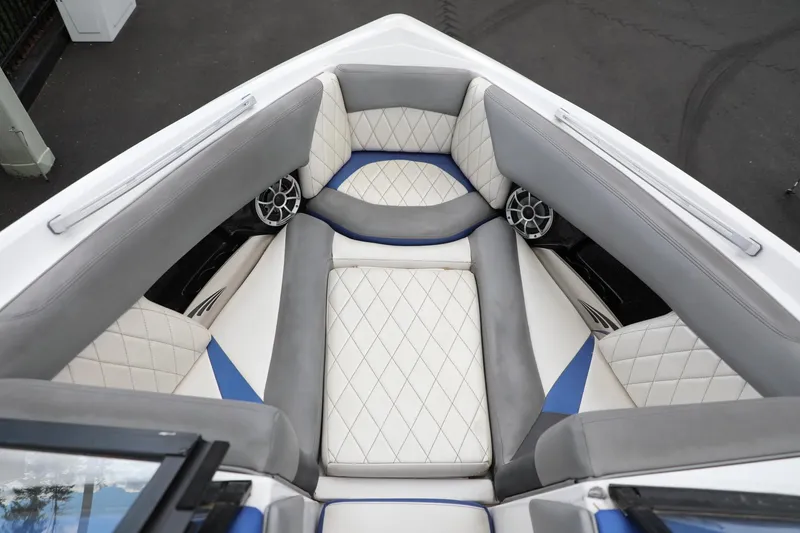 Slide: The Image of Tigé Z1 2013 - 8