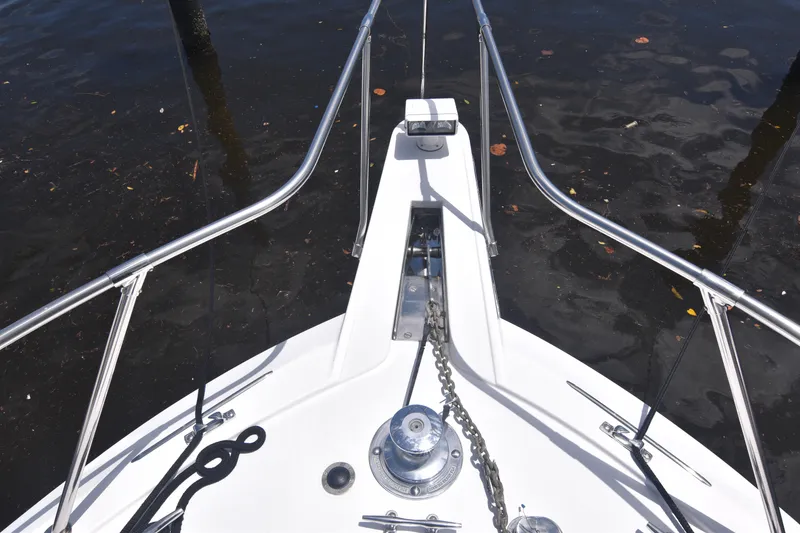 Slide: The Image of Hatteras 39 Mobile Home - Anchor  - 18