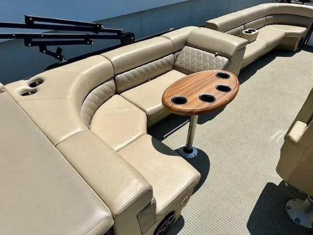 Slide: The Image of Lexington 523 2020 - 6