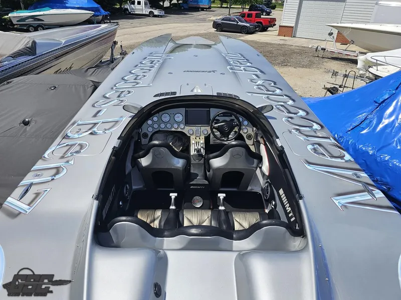 Slide: The Image of 2007 MTI 44 AMG TRIBUTE speedboat cockpit with dual seats and control panel. - 22