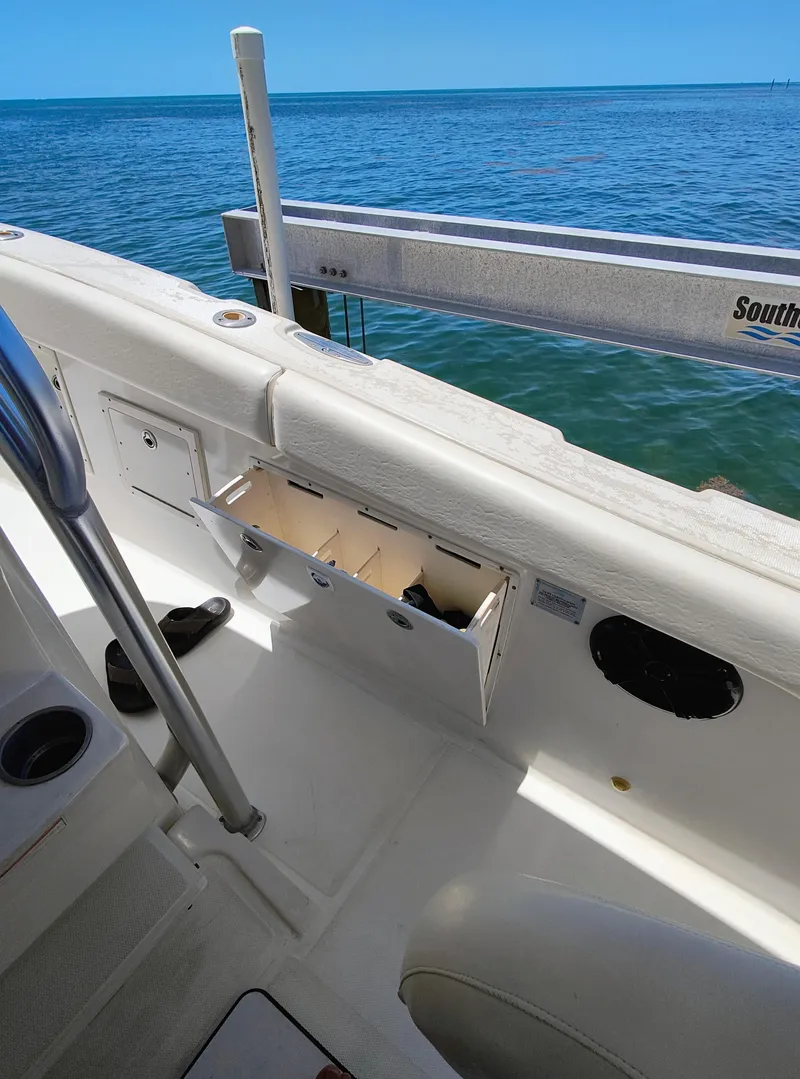 Slide: The Image of Hydra-Sports Vector 2900 CC 2008 - 79