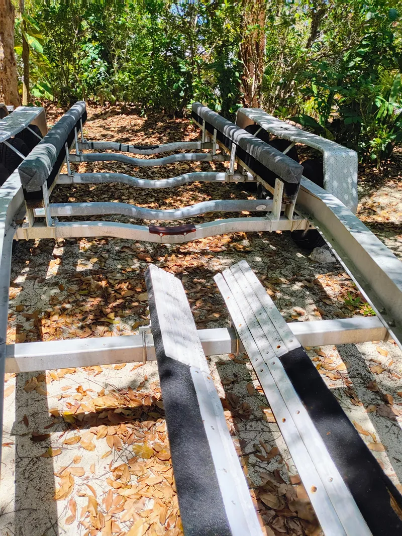 Slide: The Image of Hydra-Sports Vector 2900 CC 2008 - 80