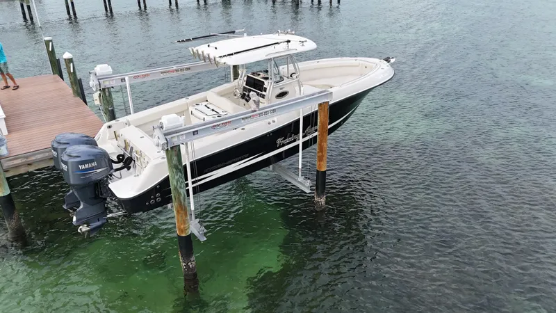 Slide: The Image of Hydra-Sports Vector 2900 CC 2008 - 89