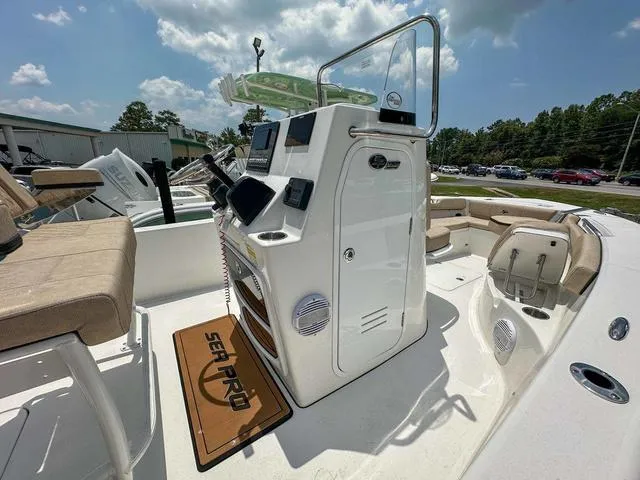 Slide: The Image of Sea Pro 202 Center Console 2024 - 13