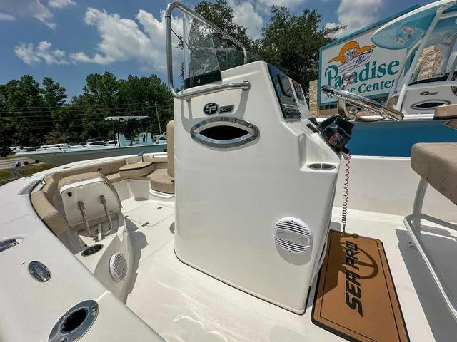 Slide: The Image of Sea Pro 202 Center Console 2024 - 17