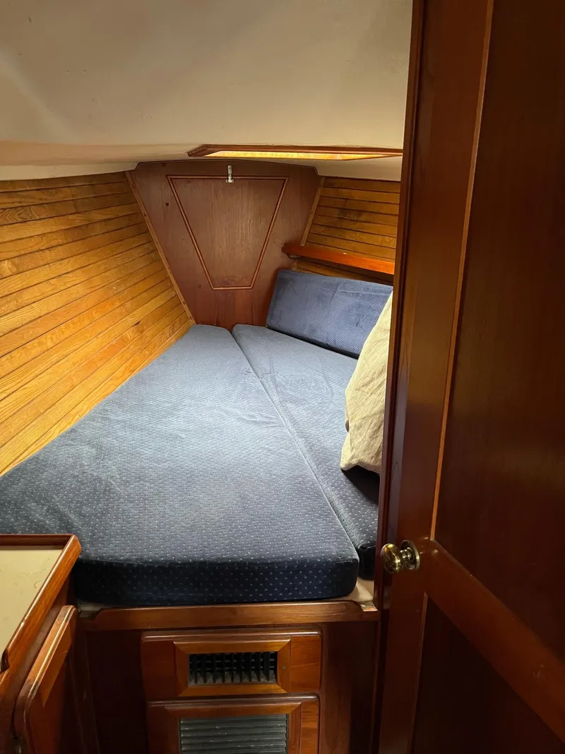 Slide: The Image of Morgan 43 CC 1987 - 13