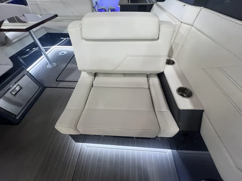 Slide: The Image of Image 7 - 7