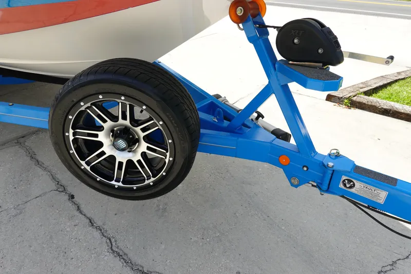 Slide: The Image of MasterCraft NXT22 2021 - 52