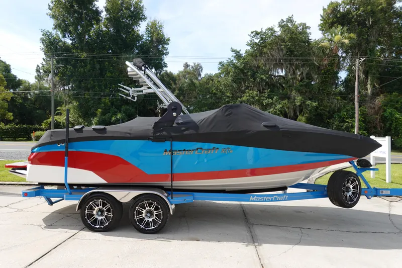 Slide: The Image of MasterCraft NXT22 2021 - 53